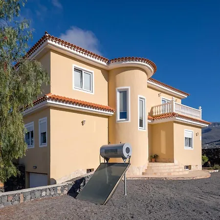 Modern With Private Pool And Mountain Views Villa