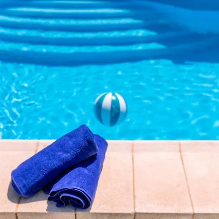 Vila Modern With Private Pool And Mountain Views