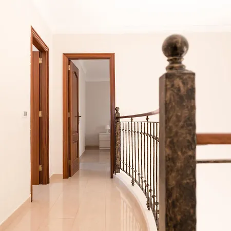 别墅 Modern With Private Pool And Mountain Views 阿罗纳