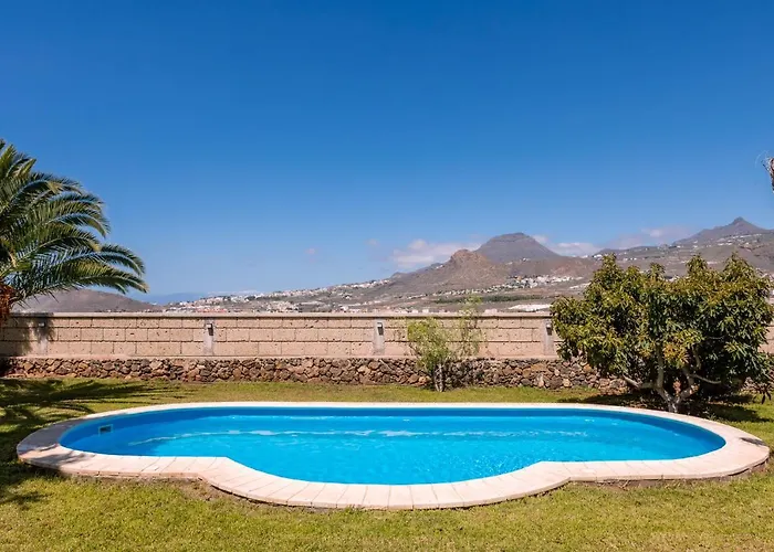 Modern With Private Pool And Mountain Views