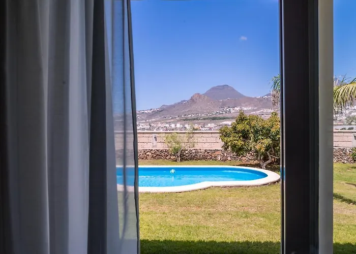 Modern With Private Pool And Mountain Views