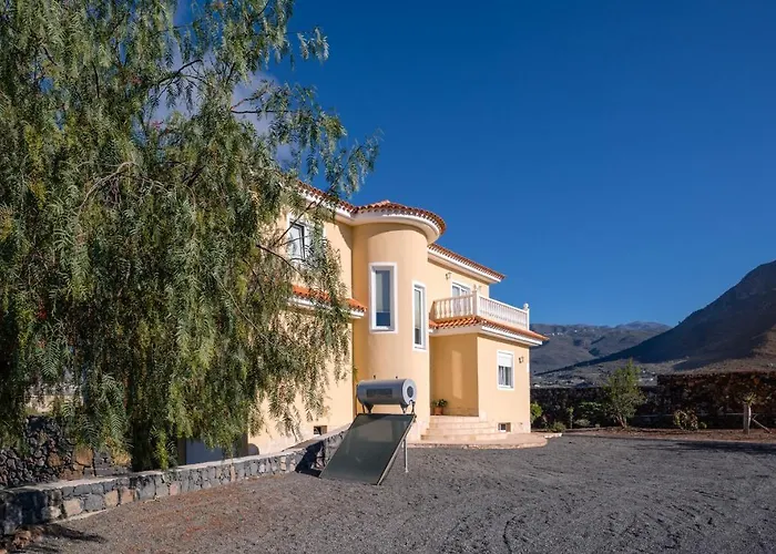 Modern With Private Pool And Mountain Views Villa