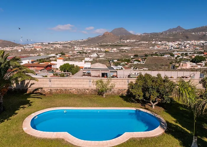 Modern With Private Pool And Mountain Views Villa *