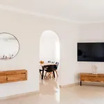 Modern With Private Pool And Mountain Views * ארונה