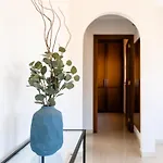 Modern With Private Pool And Mountain Views וילה ארונה