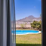 Modern With Private Pool And Mountain Views