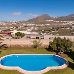 Modern With Private Pool And Mountain Views וילה *