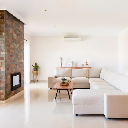 Modern With Private Pool And Mountain Views * أرونا