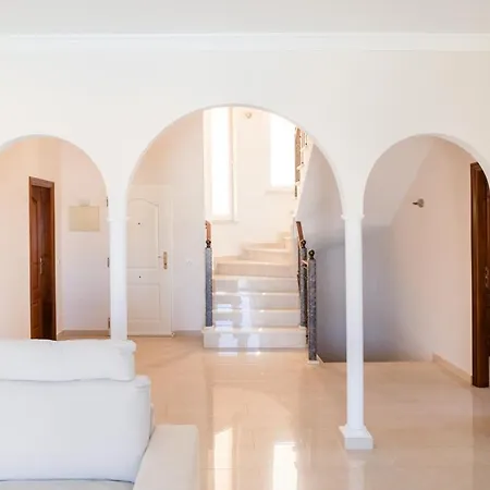 וילה Modern With Private Pool And Mountain Views *